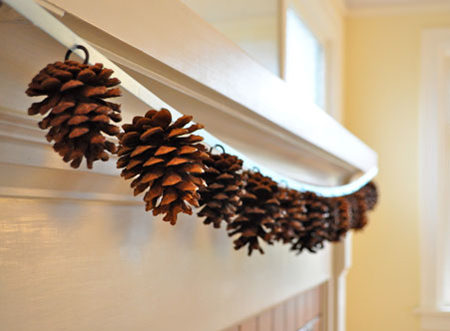 DIY Pinecone Garland from Twig Thistle A great wedding decoration for 