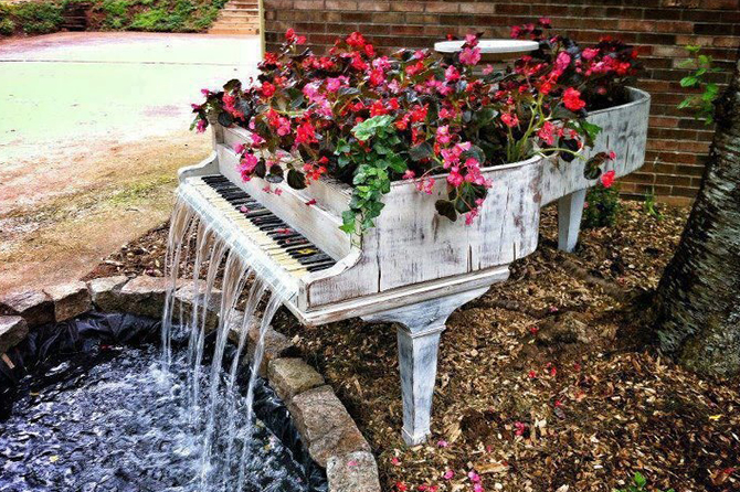 https://www.botanicalpaperworks.com/uploads/ck/images/Piano-Memorial-Garden.jpg